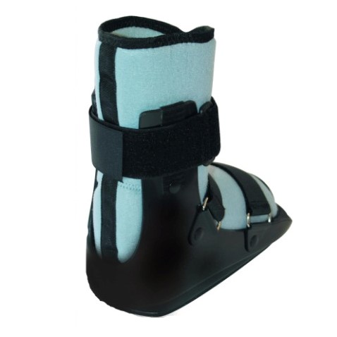 BOTA WALKER CORTA ABIERTA CHICA (28-32)