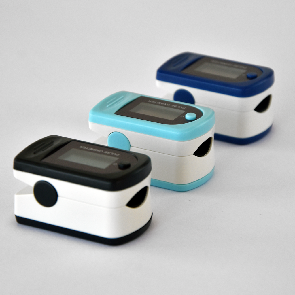 OXIMETRO DE PULSO CON CURVA ADULTO-PEDIATRICO